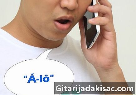 How to say Ahoj in Vietnamese