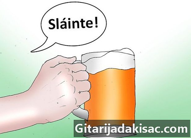 Hvordan man siger "Glad St. Patrick's Day" in Gaelic