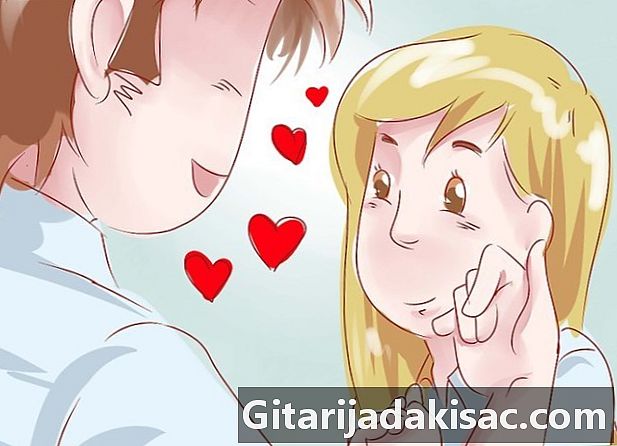 Cum să-și sărute prietena la școală