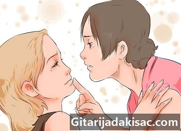 Kızken bir kızı öpmek nasıl