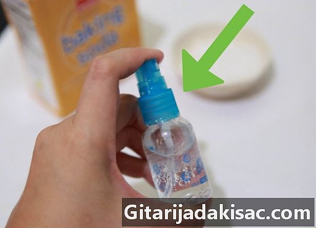 Come fare uno spray nasale salino