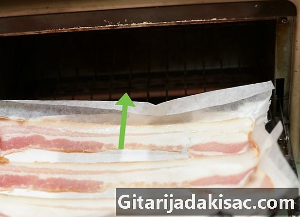Slik koker du bacon i en brødrister