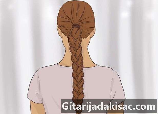 Wie man einfache und schnelle Frisuren für langes Haar macht