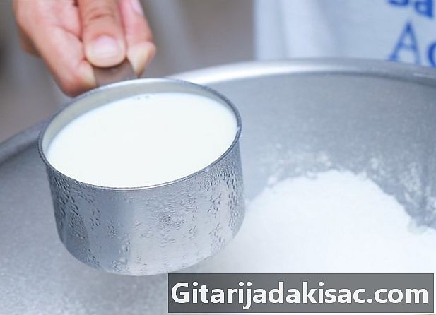 Hur man gör kärnmjölk med vinäger