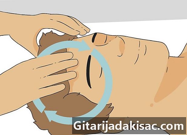 Paano gumawa ng isang cranial massage