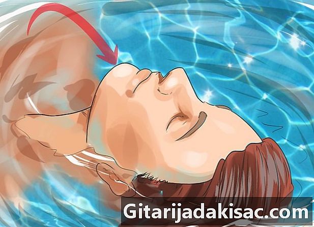 Как плавать на спине