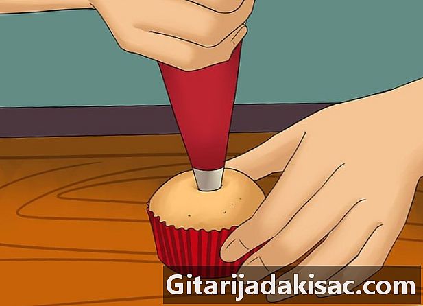 Hur man garnerar insidan av en muffin