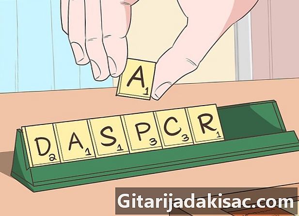 Cum se joacă Scrabble